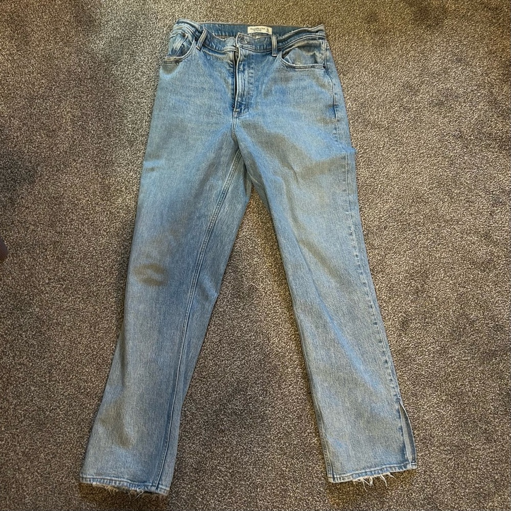 Abercrombie Curve Love Ultra High Rise 90s Straight Jeans